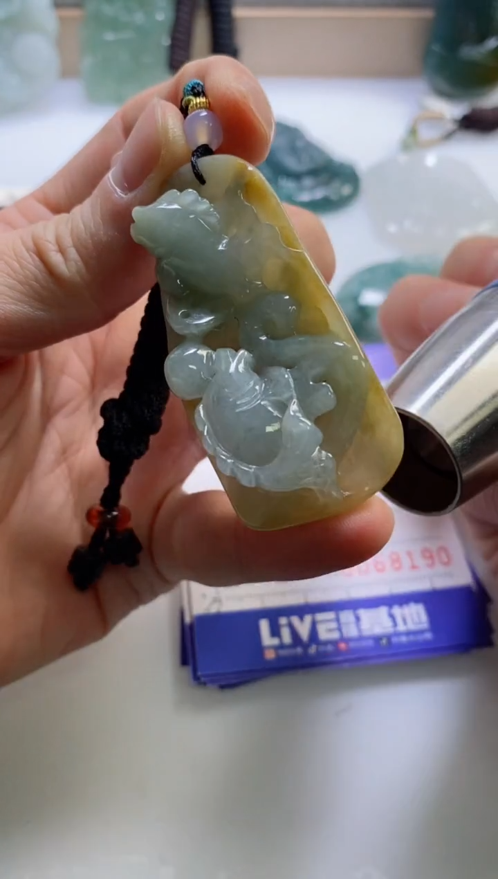 【闪购商品】翡翠挂件未镶嵌              