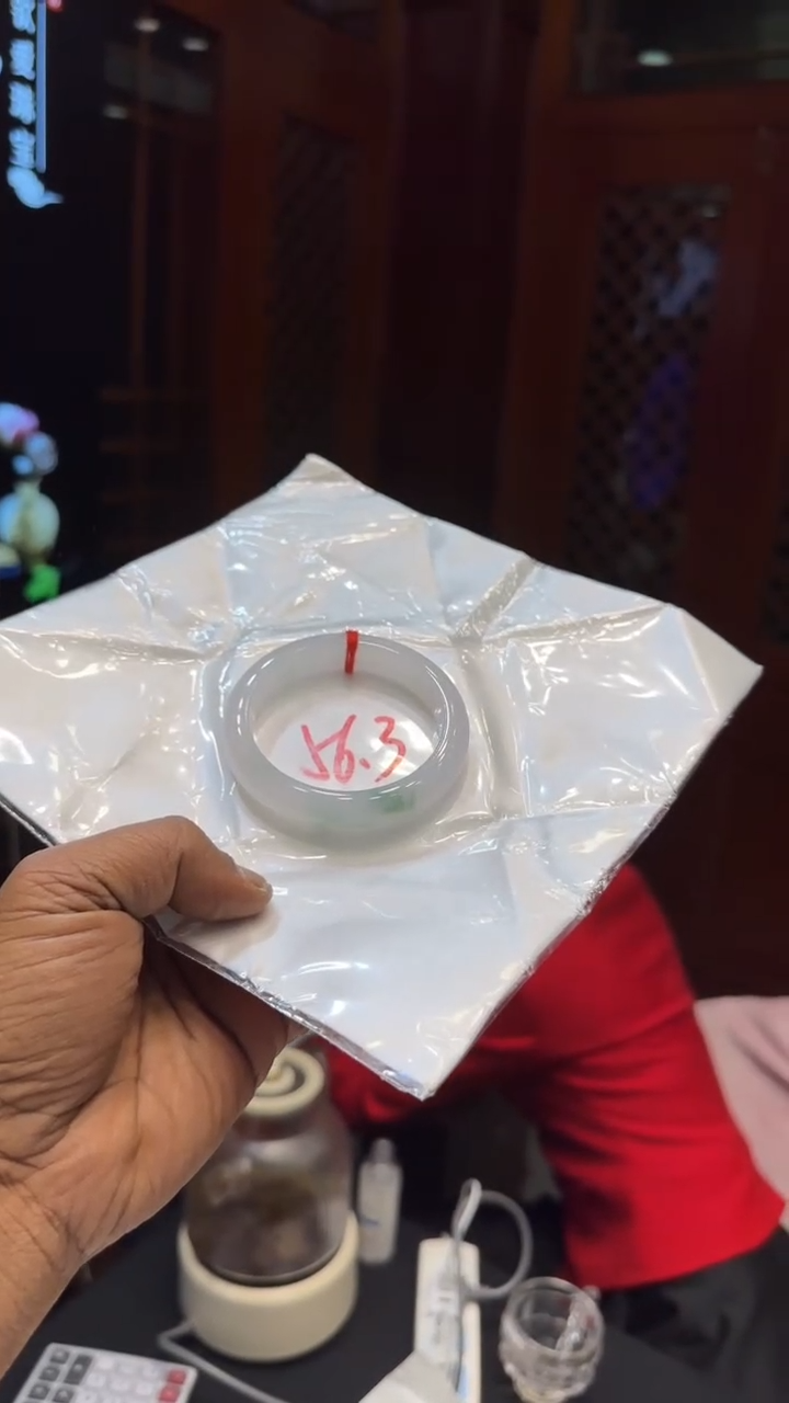 【闪购商品】翡翠手镯未镶嵌手镯