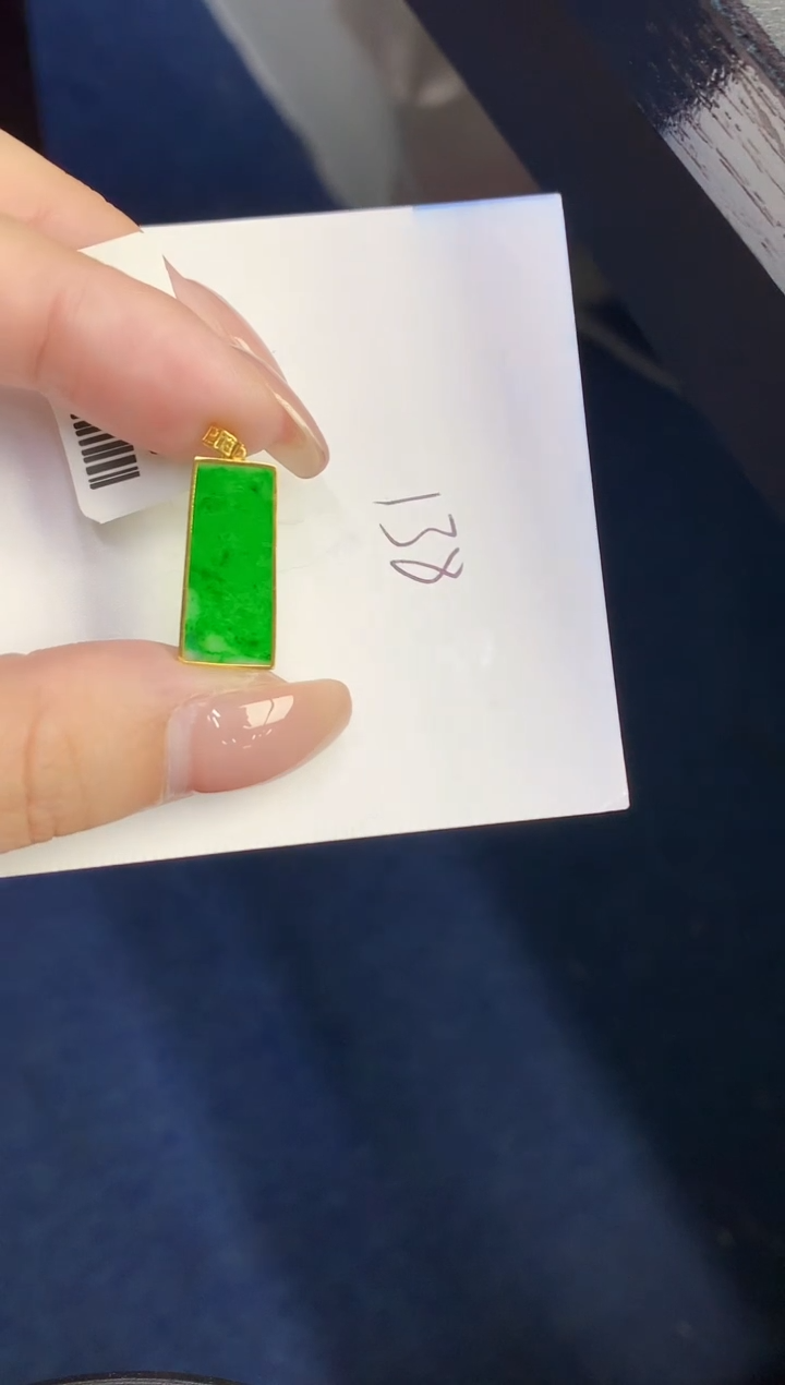 翡翠18K金镶嵌颈饰00000000000