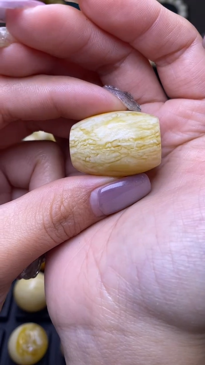 【闪购商品】琥珀裸石未镶嵌葵. 31