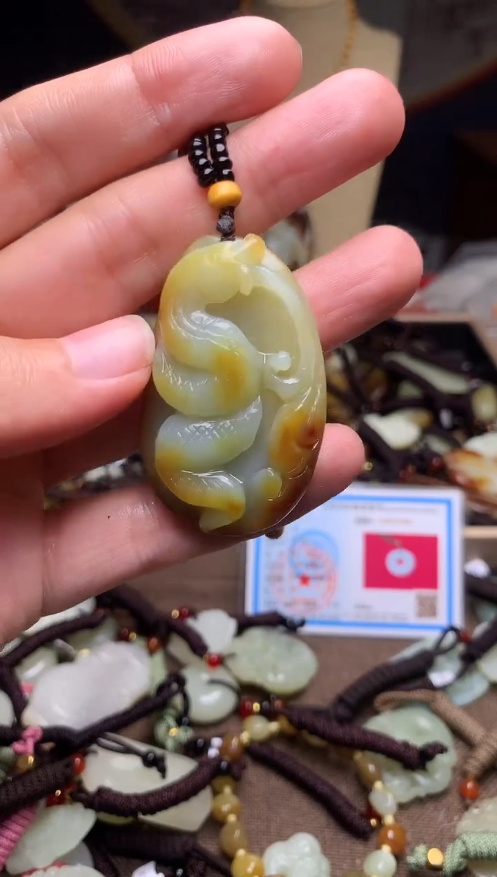 颈饰未镶嵌和田玉新疆料青海料清水和田玉吊坠