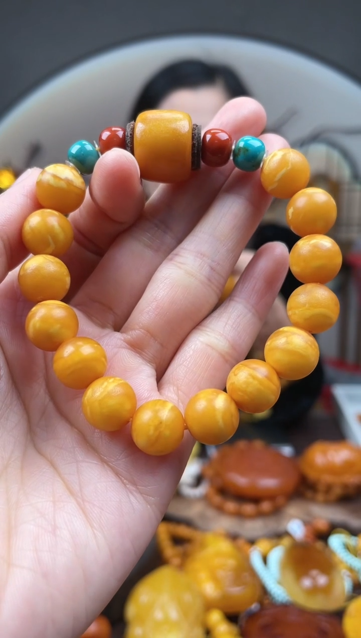 【闪购商品】琥珀裸石未镶嵌首饰 假1赔4 （多样性发货1件