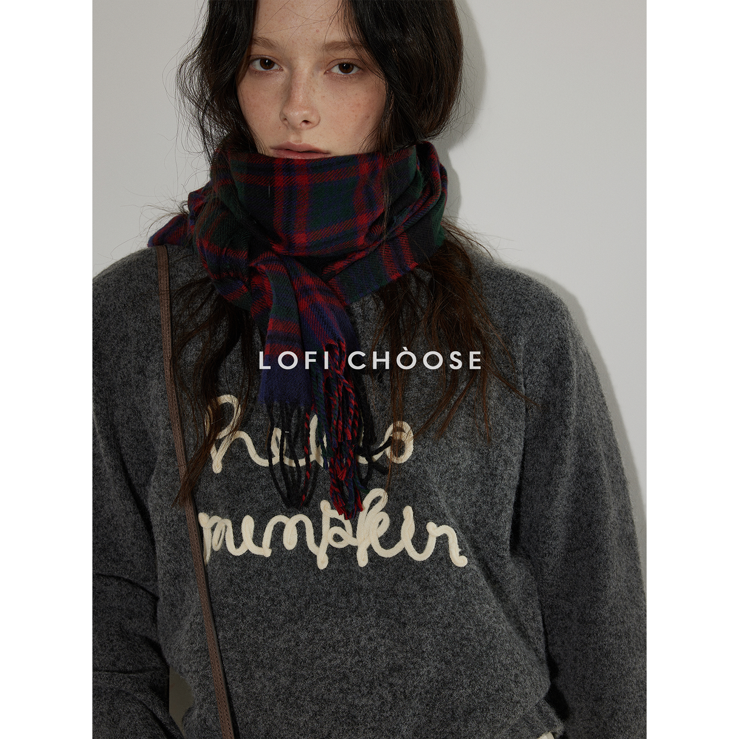 Lofi choose 软糯圆领字母印花针织毛衣女冬季新款高级感宽松上衣