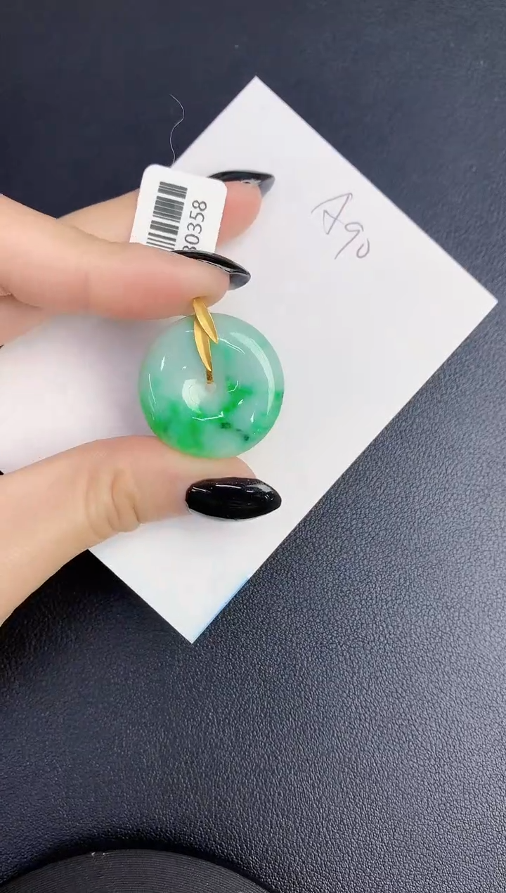 【闪购商品】翡翠颈饰18K金镶嵌000000000000