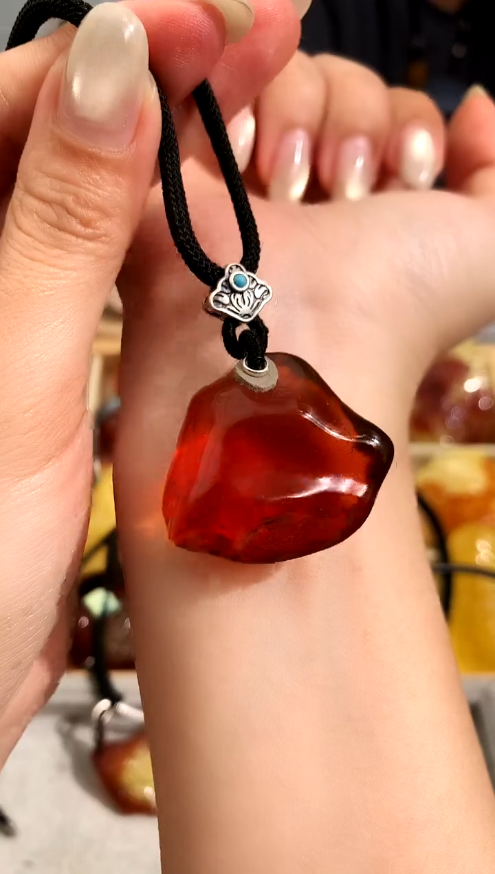 未镶嵌琥珀裸石似玉