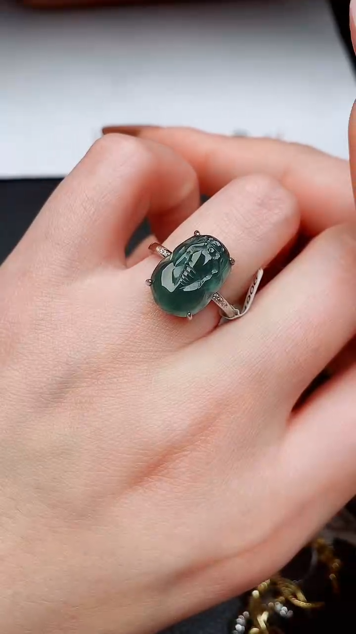 银S925镶嵌戒指翡翠....