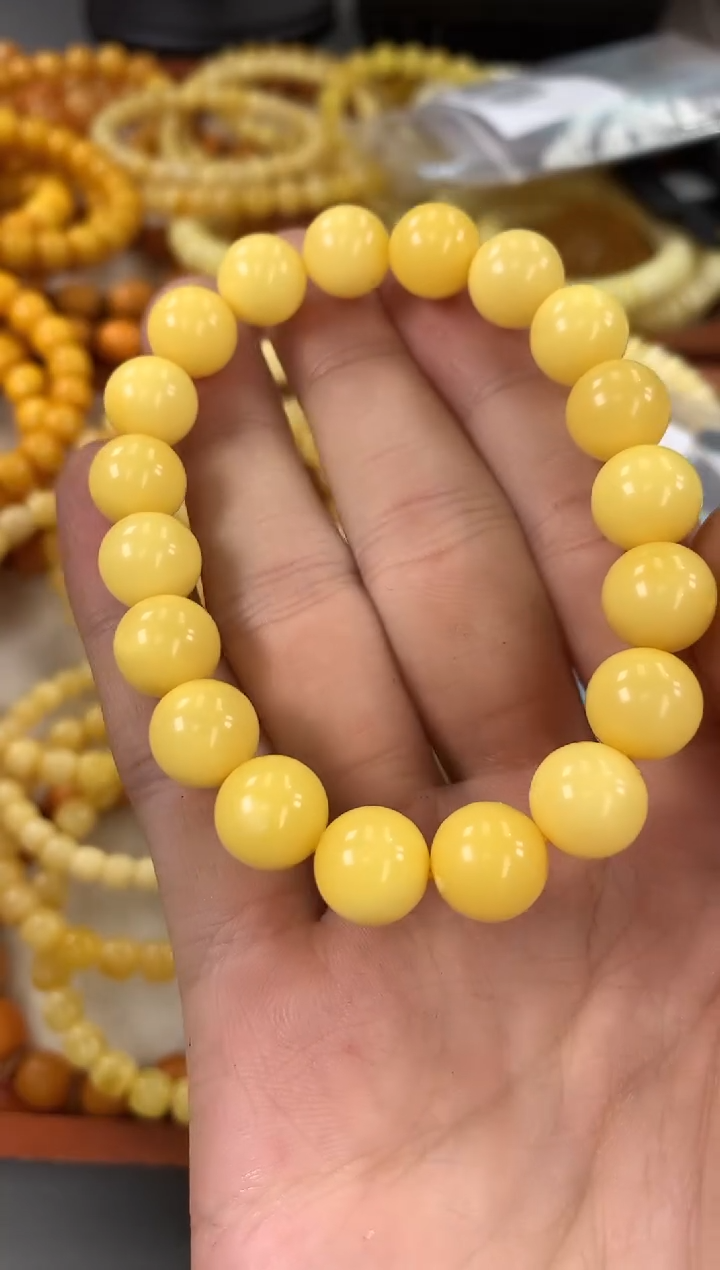 【闪购商品】琥珀裸石未镶嵌手串