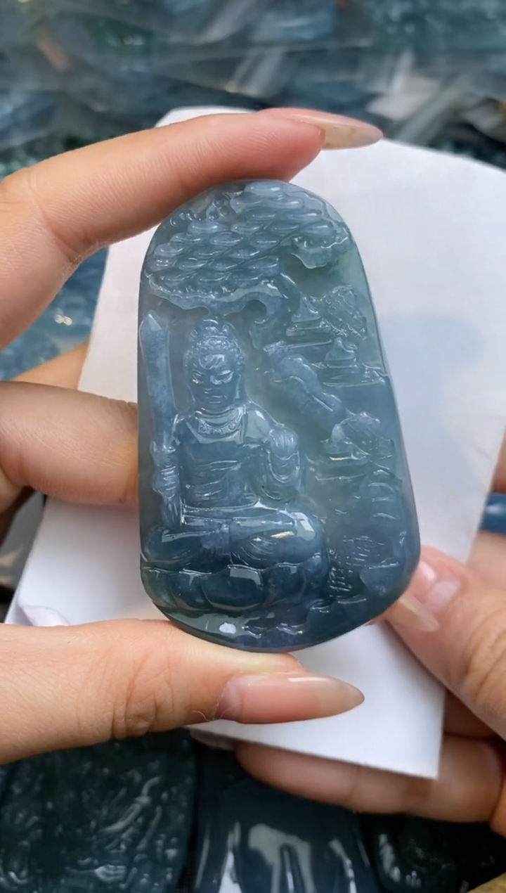 【闪购商品】翡翠颈饰未镶嵌           