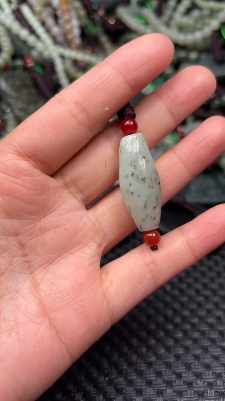 【闪购商品】和田玉颈饰未镶嵌1