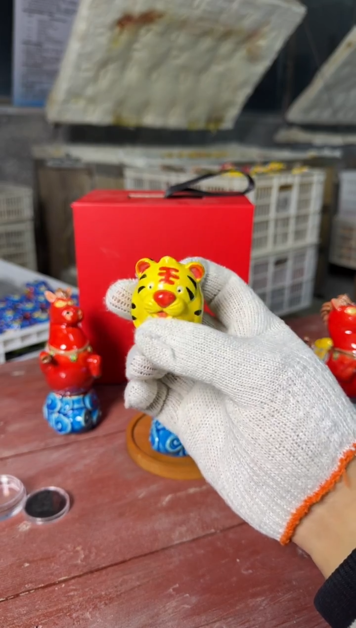 陶瓷小老虎11111