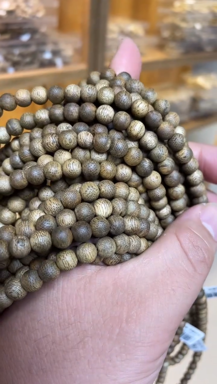 【闪购商品】沉香手串文莱圆珠长串0.7多样性发其一