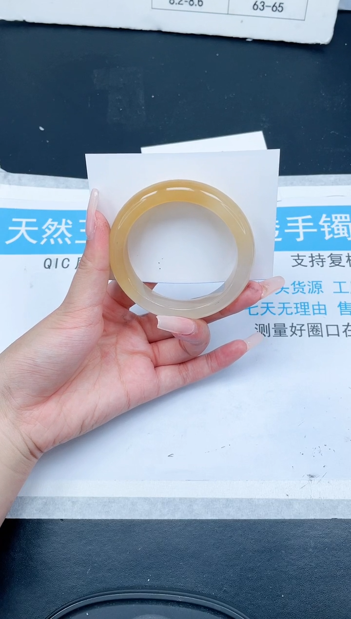 【闪购商品】石英质玉手镯未镶嵌107-56