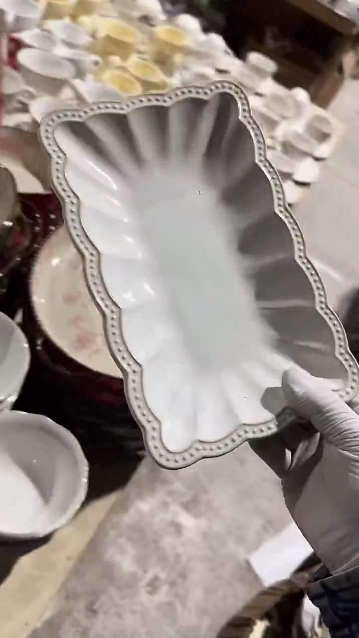 陶瓷珠点长方盘微瑕 凑满20元包邮