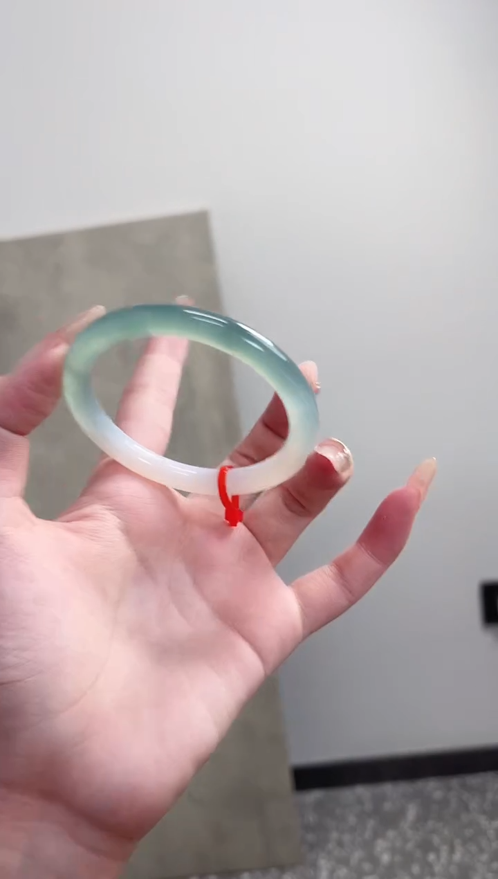 【闪购商品】玛瑙/玉髓手镯未镶嵌54-55圈 需要包容圆条