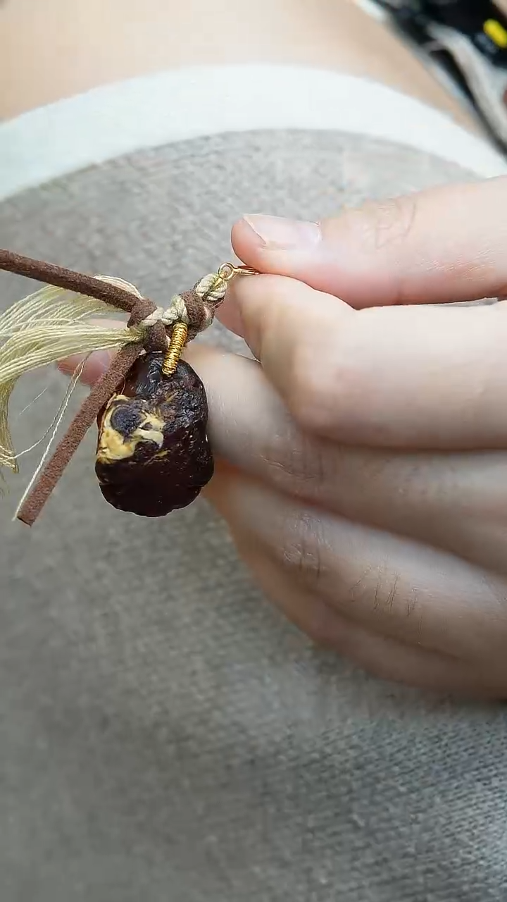 【闪购商品】蜜蜡裸石未镶嵌原石