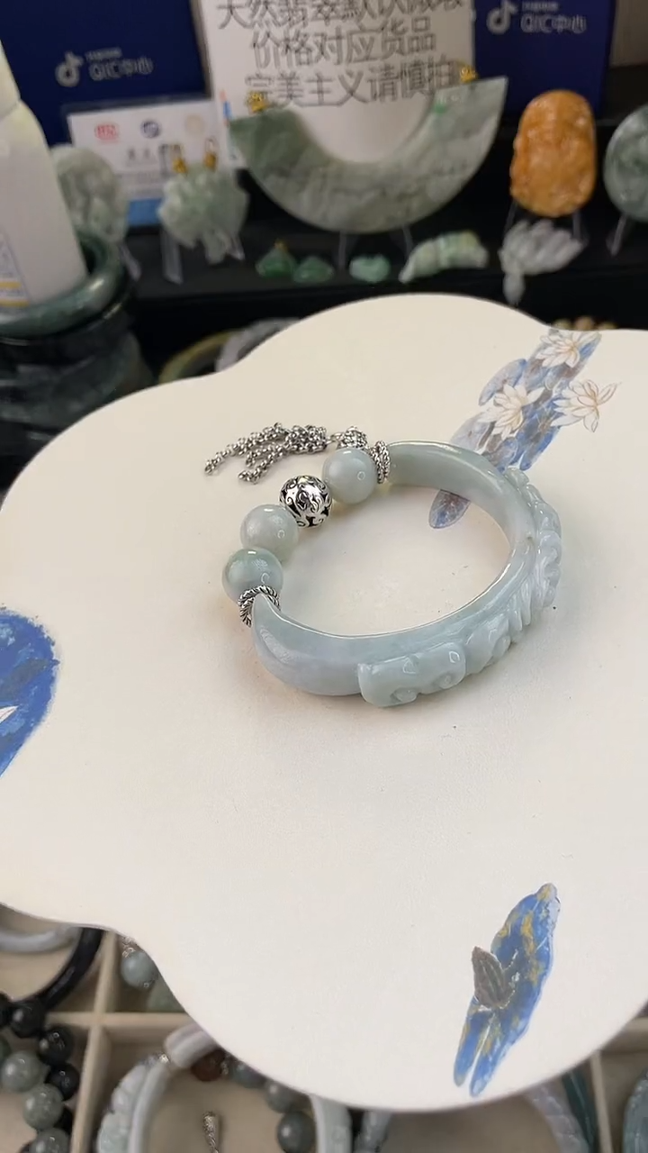 未镶嵌手链翡翠手工定制主默认微瑕播介绍为准