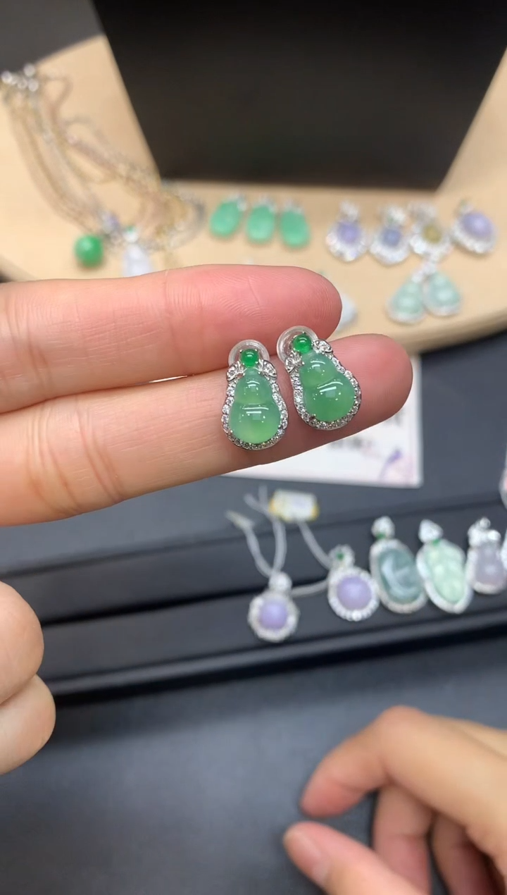 【闪购商品】翡翠耳饰银S925镶嵌葫芦【多样性发其一】