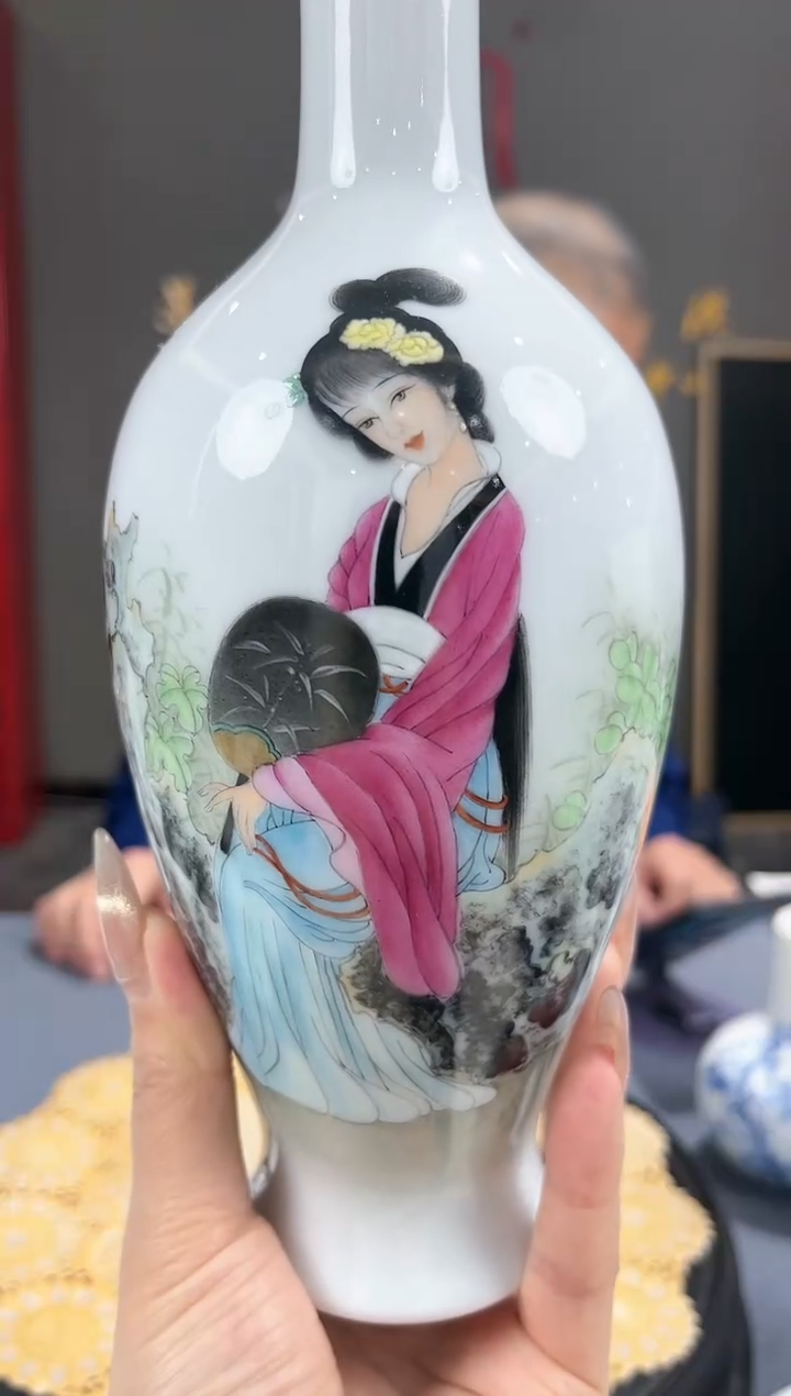 【闪购商品】官窑瓷画院846官窑瓷画院绝色佳人赏瓶