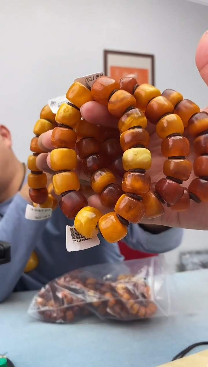 琥珀未镶嵌珠宝奇石假一罚十，多样性发一件040