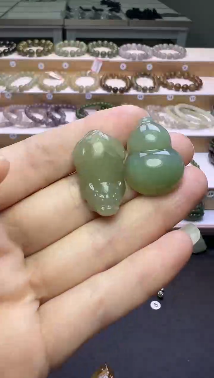 颈饰未镶嵌和田玉168号链接有包容两个10米