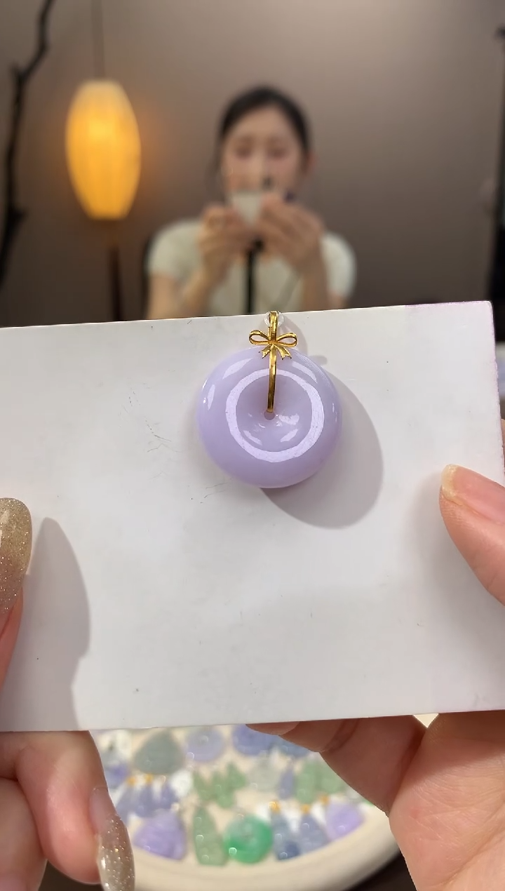 翡翠18K金镶嵌颈饰天然缅甸a货翡翠