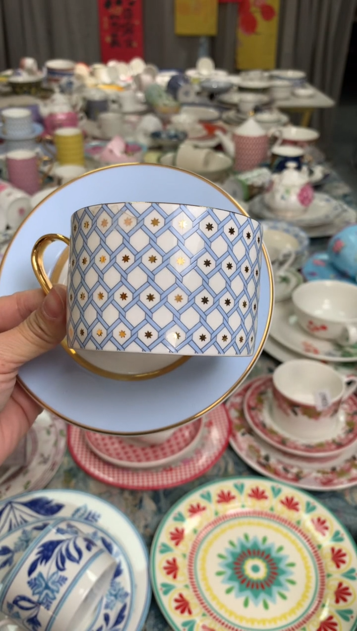 【闪购商品】瓷片陶瓷原单CC899餐具两杯两碟