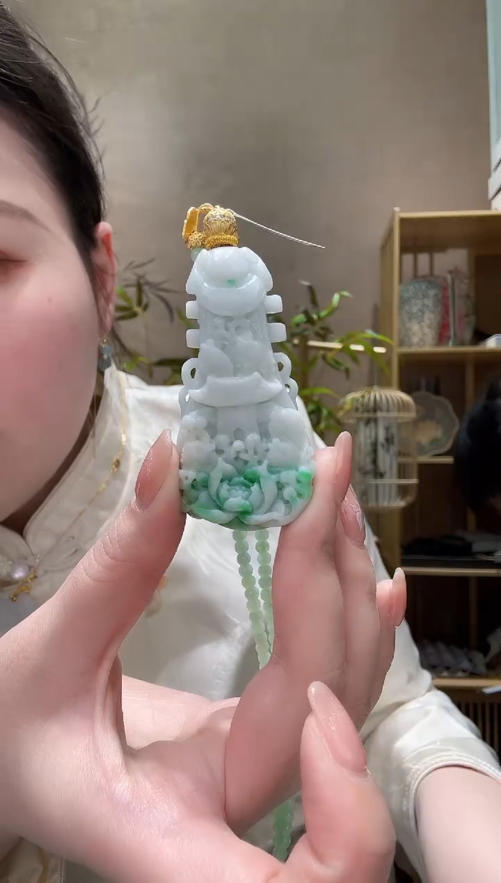 【闪购商品】翡翠颈饰未镶嵌吊坠
