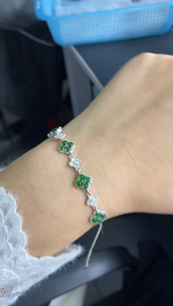 【闪购商品】翡翠颈饰银S925镶嵌翡翠