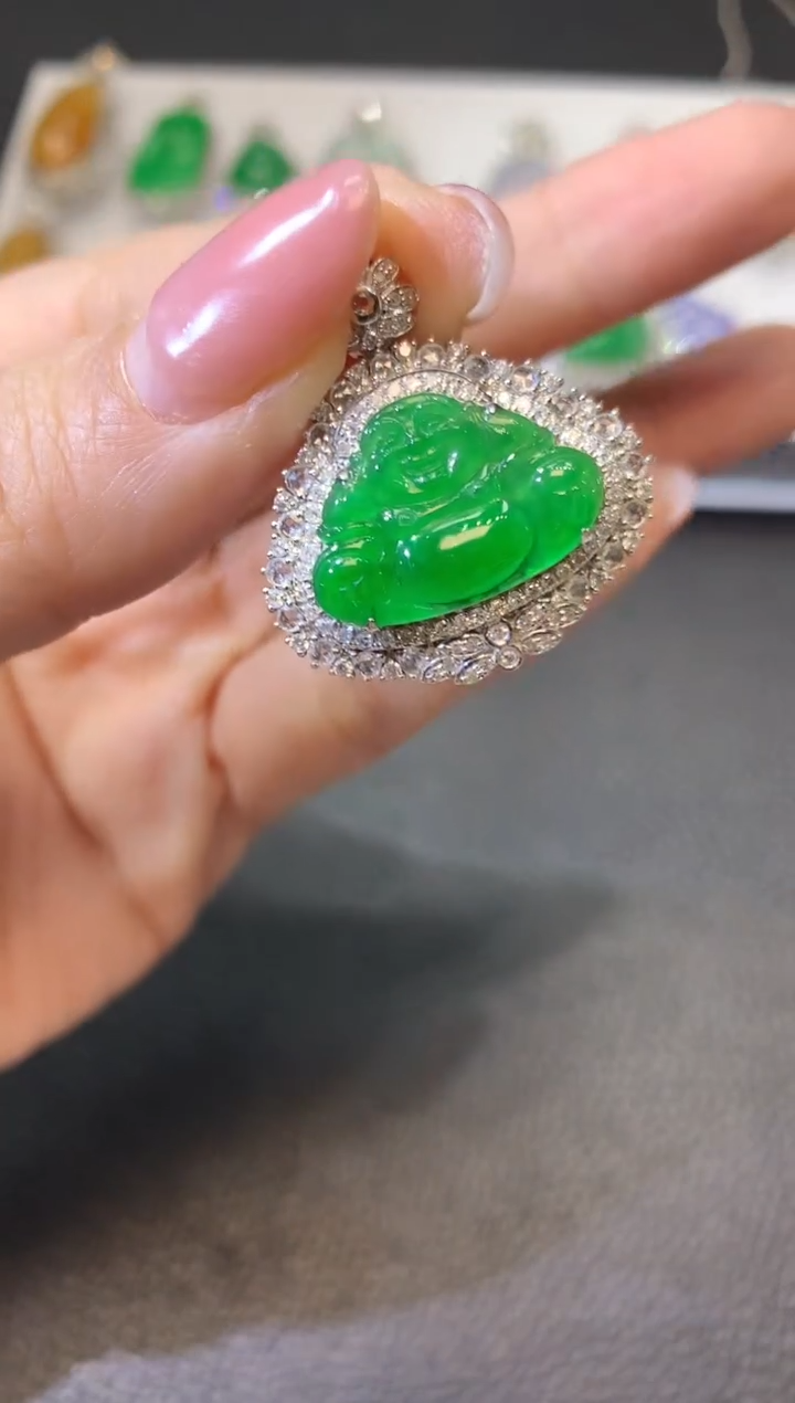 【闪购商品】翡翠吊坠(不含链)18K金镶嵌A79