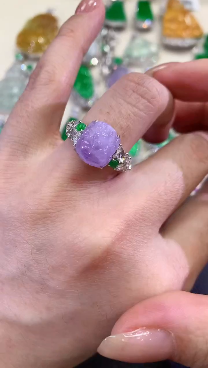 【闪购商品】翡翠戒指18K金镶嵌 B86       有色差