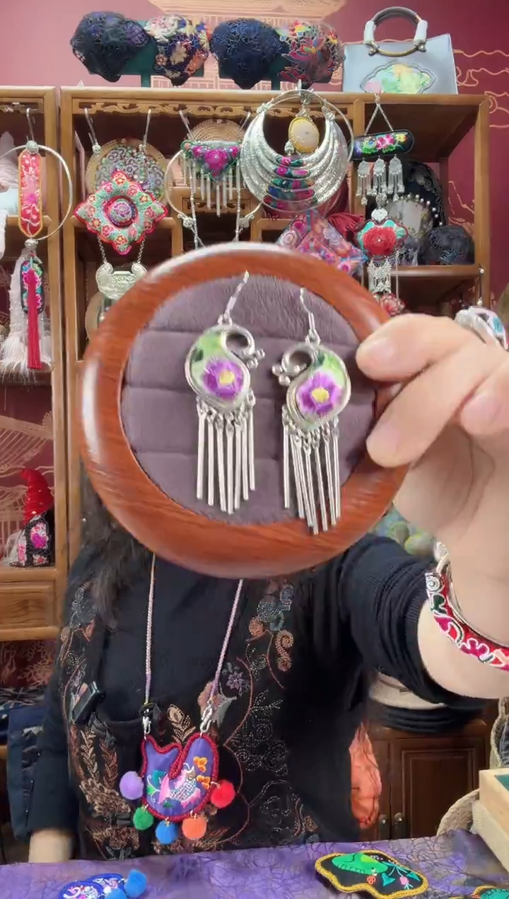 刺绣耳环136甜甜家