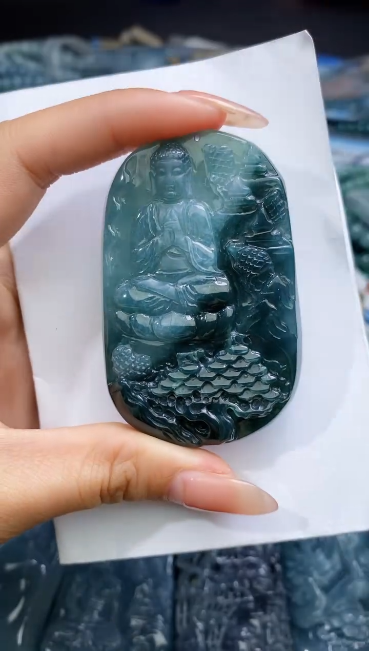 【闪购商品】翡翠颈饰未镶嵌          