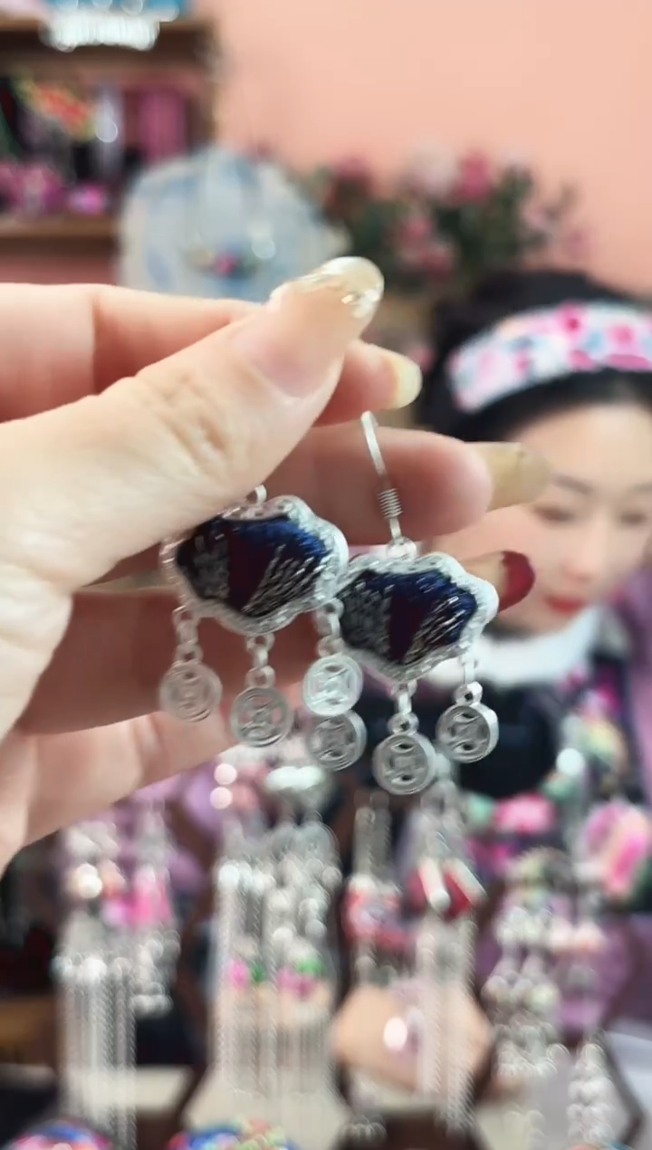 艺枝独绣手工饰品69