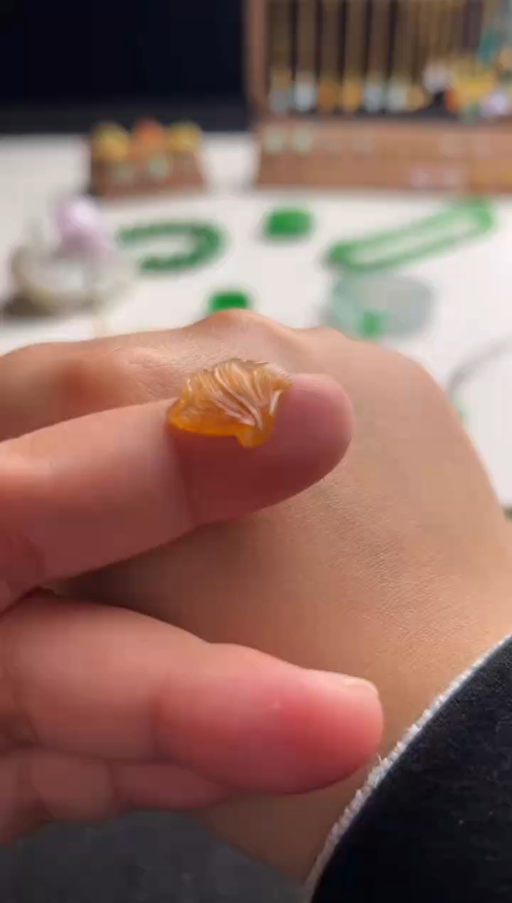 【闪购商品】定制翡翠未镶嵌380银杏叶