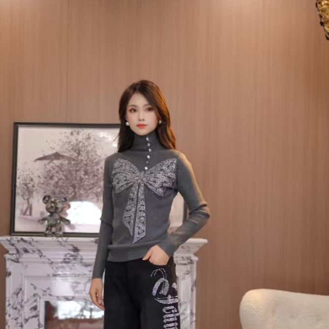 TCH私服冬款慵懒风烫钻时尚淑女深灰色针织衫T75D09E1120轻奢tch