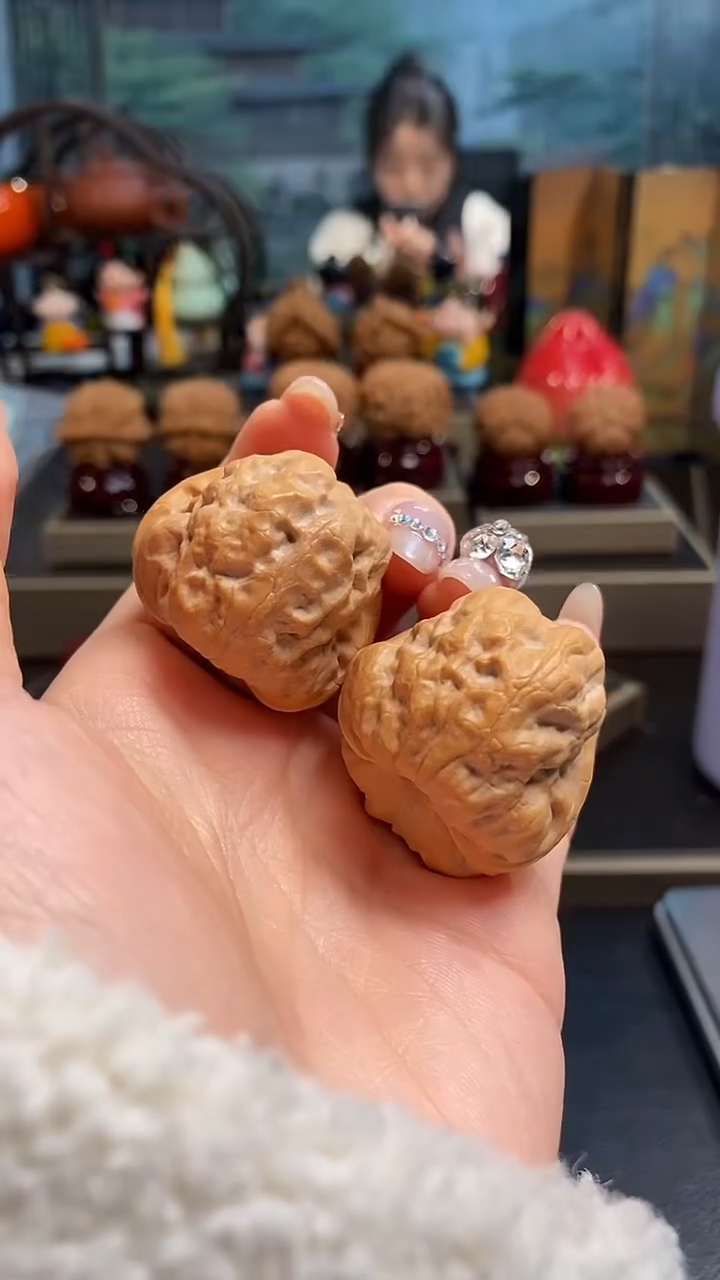 【闪购商品】文玩核桃把件B191卧龙古蟾38