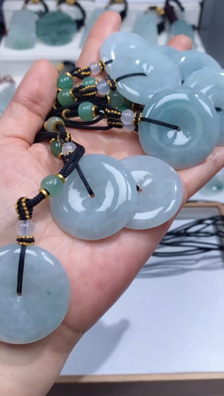 颈饰未镶嵌翡翠吊坠团购多样性发一件