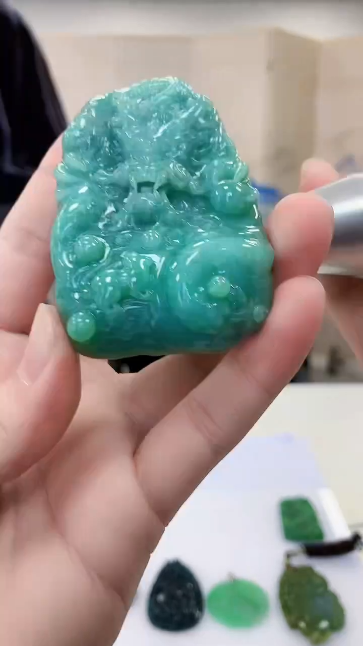 【闪购商品】定制翡翠未镶嵌4829bb-毛货挂件85