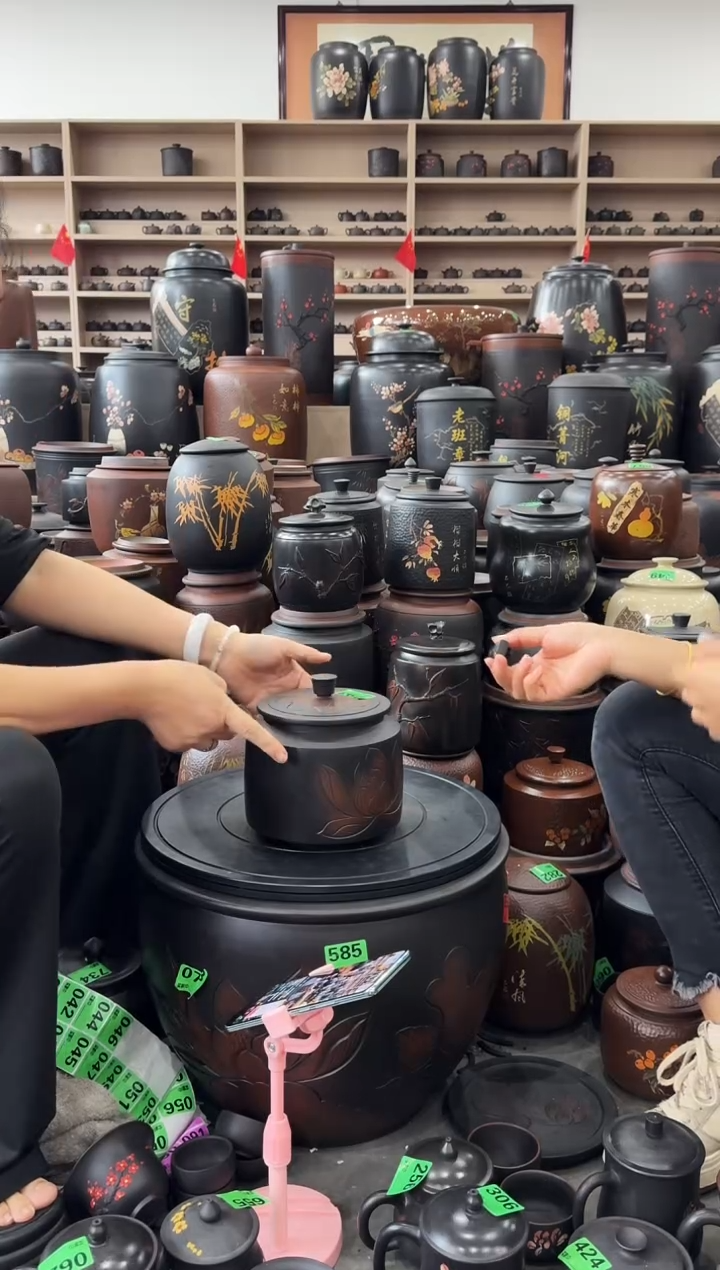 瑕疵茶叶罐 徳钟荷花 793  