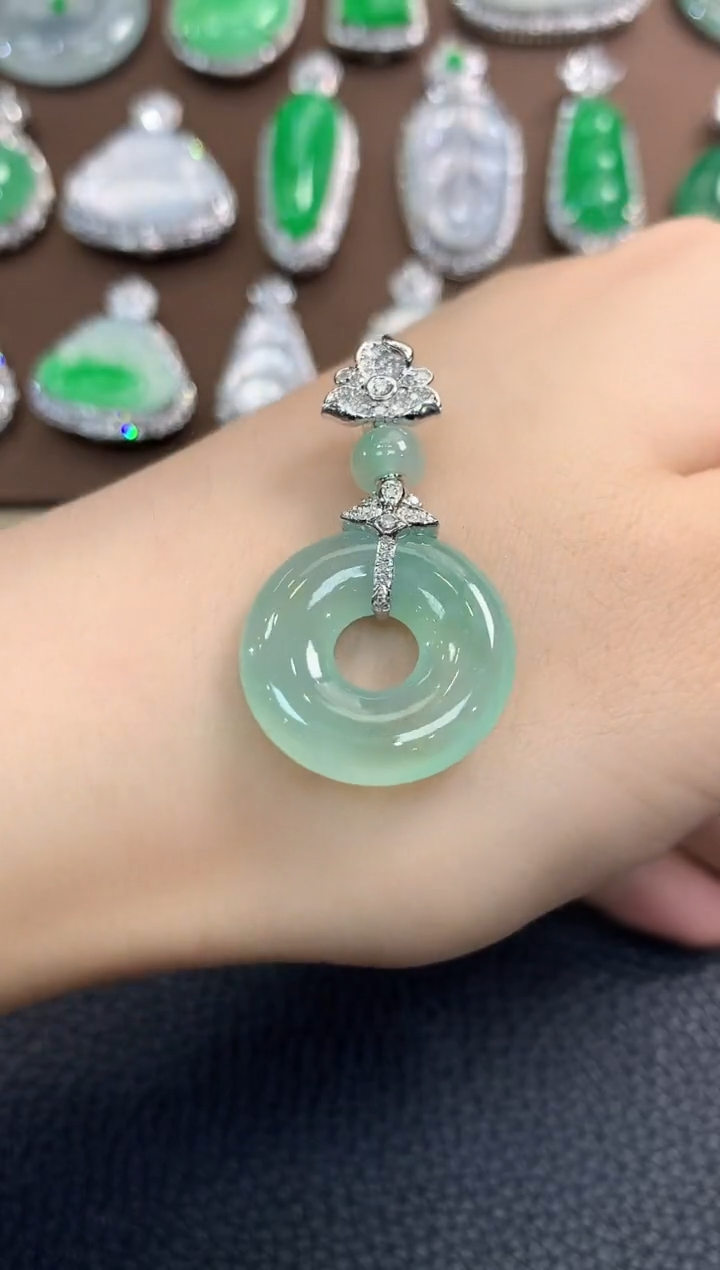 翡翠18K金镶嵌吊坠(不含链)春日珠宝 B44    