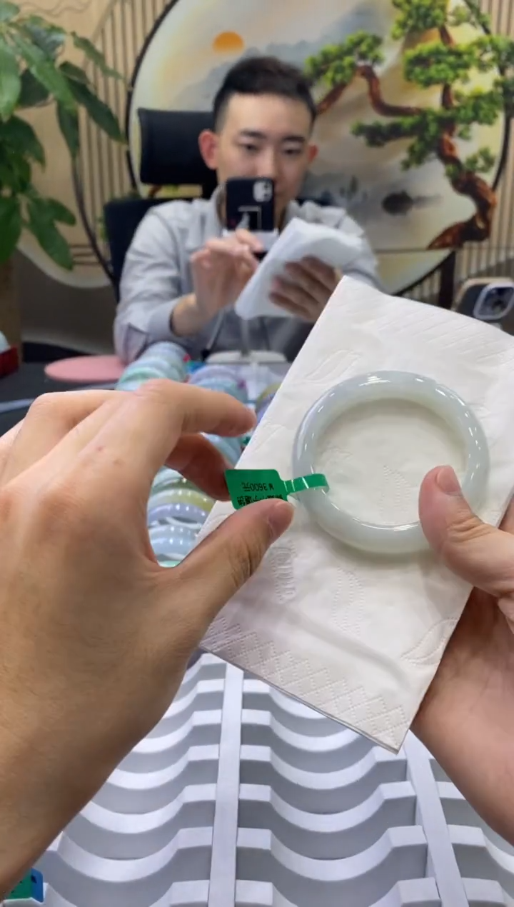 未镶嵌手镯翡翠9062