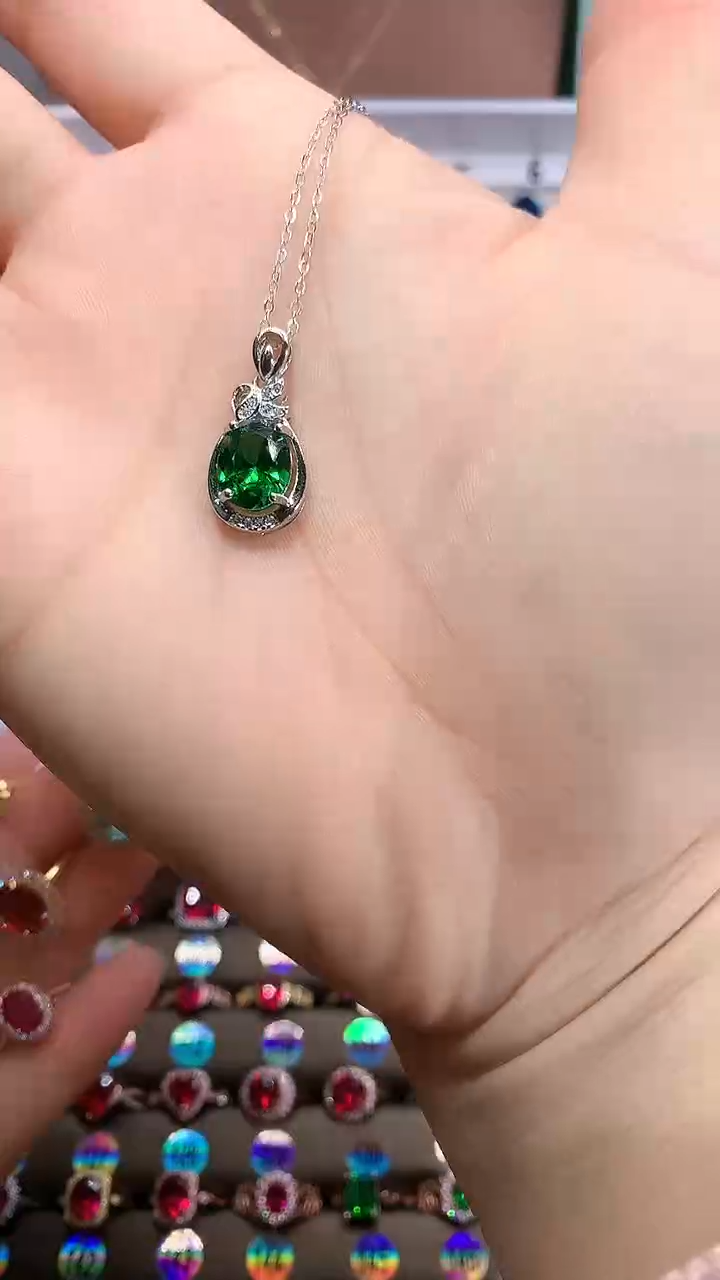 【闪购商品】透辉石吊坠银S925镶嵌银色