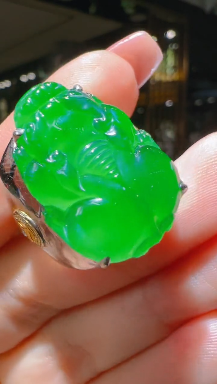 【闪购商品】翡翠戒指18K金镶嵌052