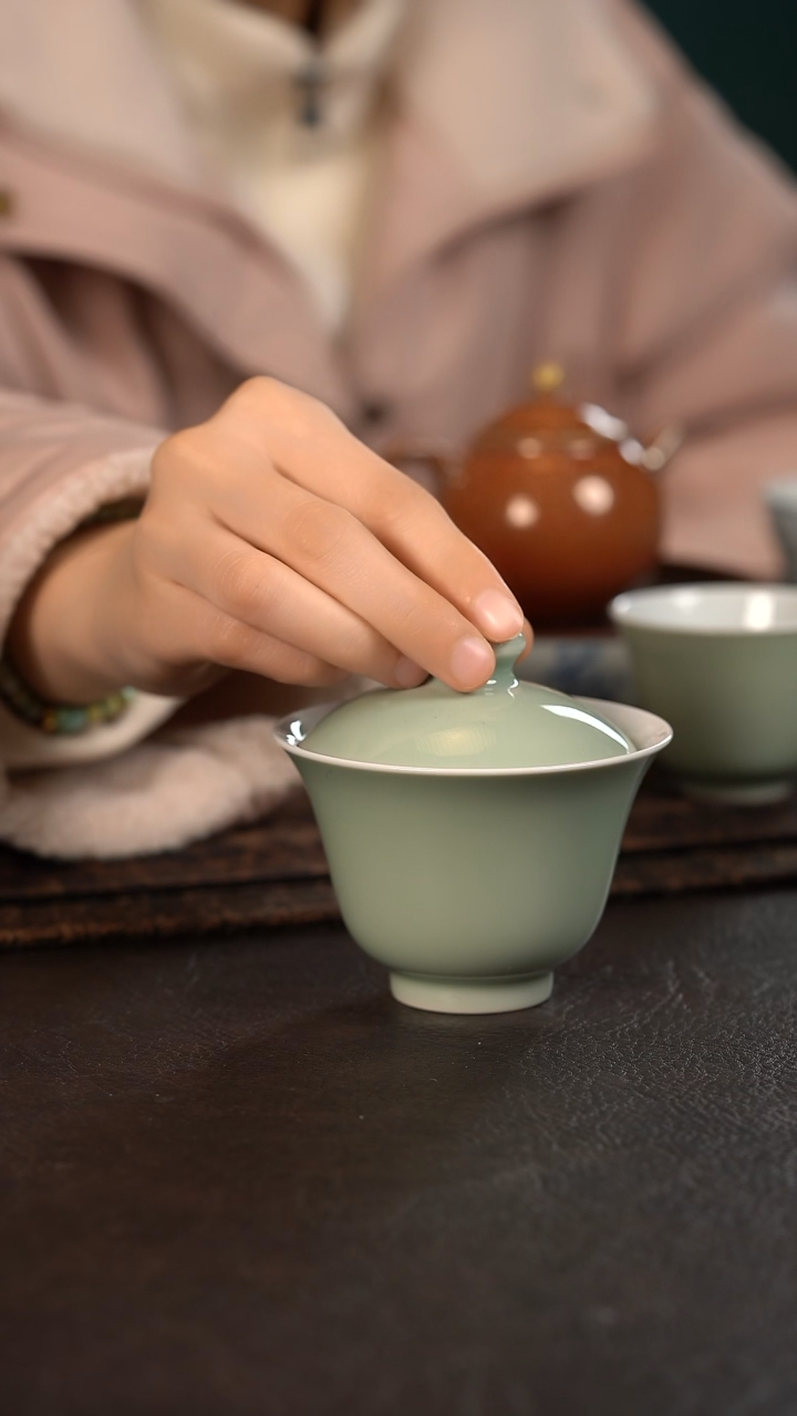 【闪购商品】杯云霞珍藏豆青纯色小盖碗