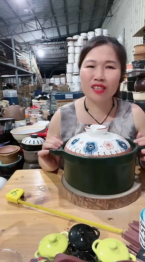 底部大瑕疵绿锅送盖子