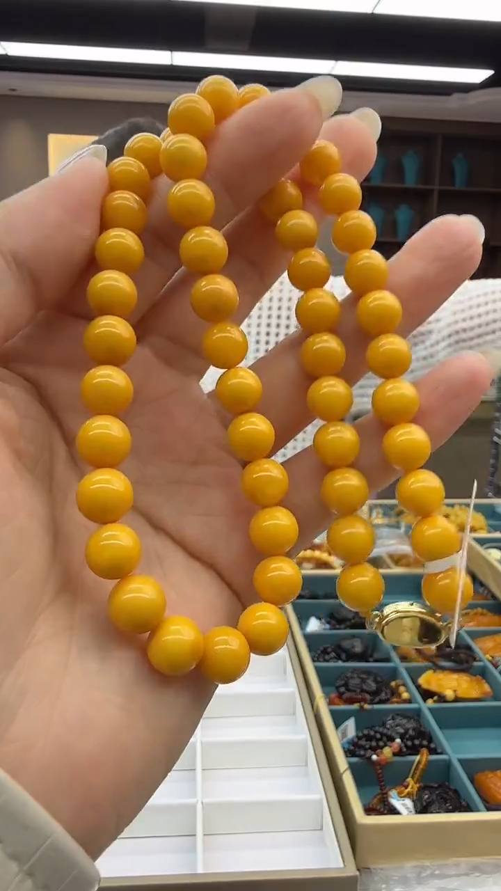 琥珀颈饰未镶嵌140秒拍号 假一罚三 