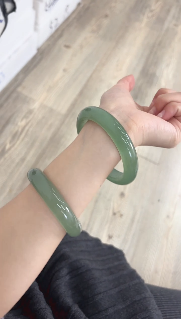 未镶嵌手镯石英质玉98-63D