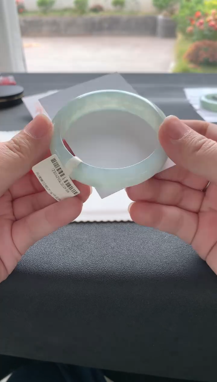 【闪购商品】翡翠手镯未镶嵌55.3正圈买断9136