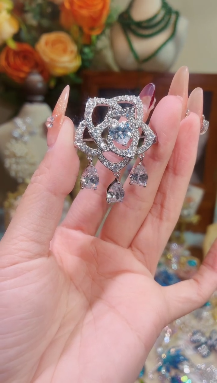 合成立方氧化锆铜合金银色山茶