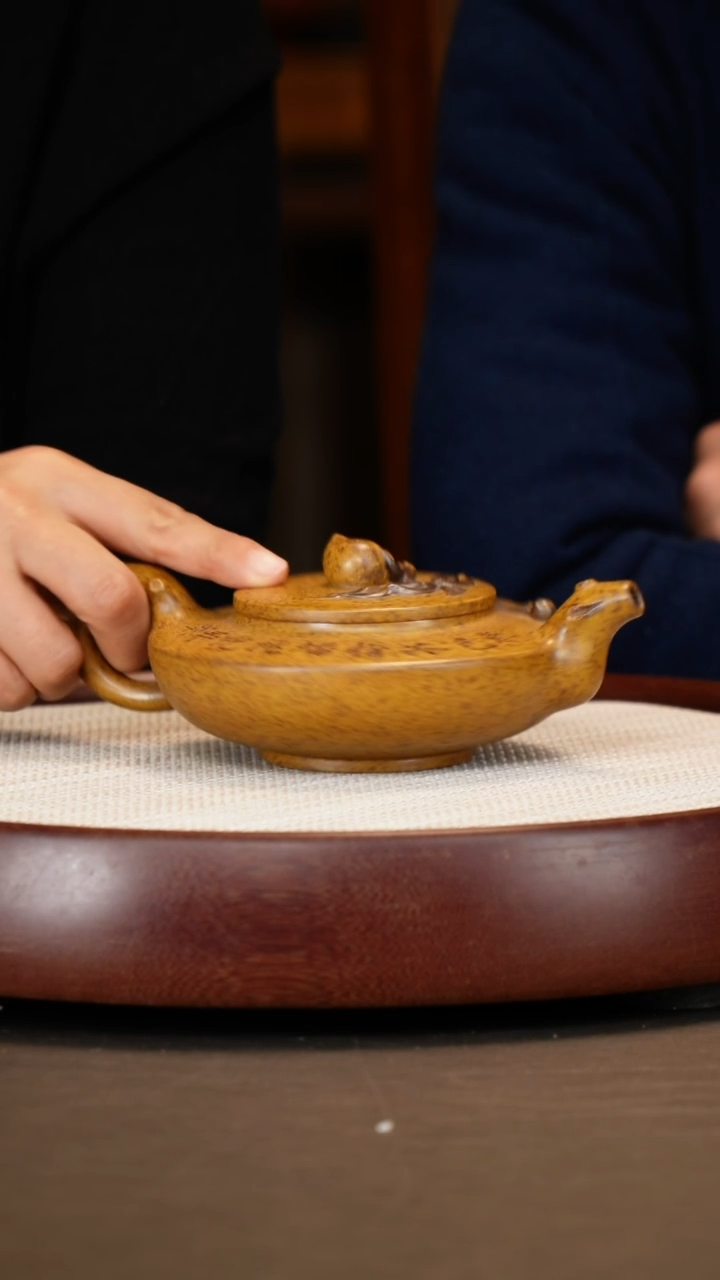 【闪购商品】紫砂茶壶【鲍宜明】扁晨